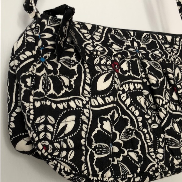 Small Vera Bradley purse - Picture 2 of 4